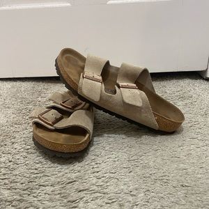 Birkenstocks. Arizona Suede. Taupe color. Size 39 (Women’s 8-8.5/Men’s 6-6.5)